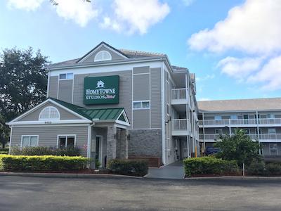 همتون استودیز اُرلاندو اسود