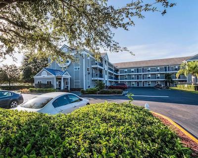 همتون استودیز اُرلاندو اسود