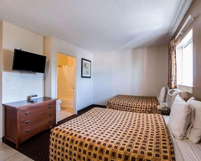 همتون استودیز اُرلاندو اسود