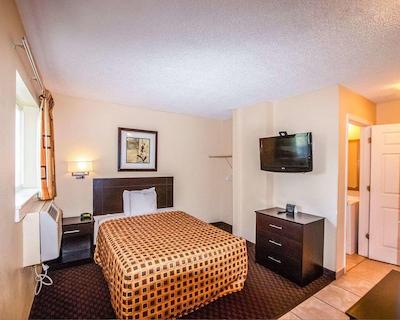 همتون استودیز اُرلاندو اسود