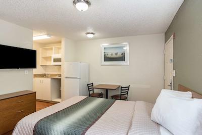 همتون استودیز اُرلاندو اسود