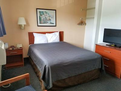 استودیو 6 فتویل نک براگ بولوارد