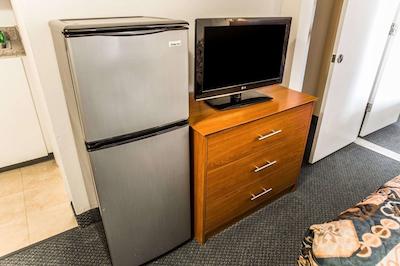 استودیو 6 فتویل نک براگ بولوارد