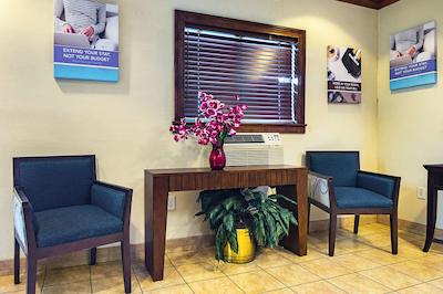 استودیو 6 فتویل نک براگ بولوارد