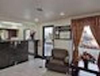 سوپر 8 بتون/منت بلویو اریا