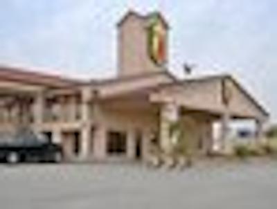 سوپر 8 بتون/منت بلویو اریا