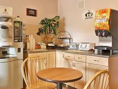 سوپر 8 متل-اوگوستا