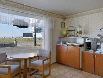 سوپر 8 متل-کرسنت سیتی