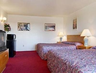 سوپر 8 متل-کرسنت سیتی