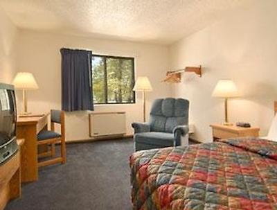 سوپر 8 متل-پیتسبورگ