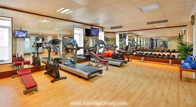 رامادا بای ویندهام دیره