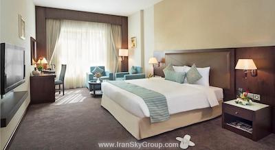 رامادا بای ویندهام دیره