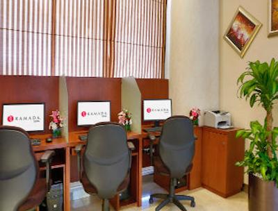 رامادا بای ویندهام دیره