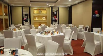 رامادا بای ویندهام دیره