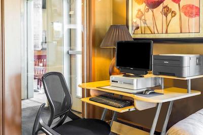 اکنو لج گونیسُن