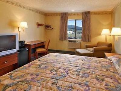 سوپر 8 متل-دیلن / برکنریج اریا