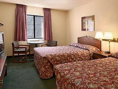 سوپر 8 متل-دیلن / برکنریج اریا