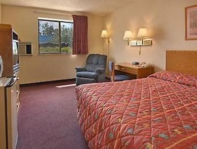 سوپر 8 رمئوویل بلینگبروک