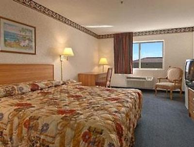 سوپر 8 مارانا/توکسُن اریا