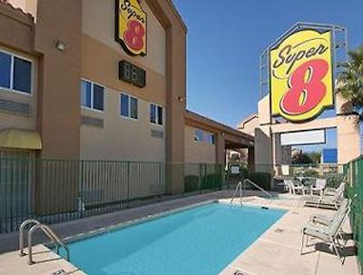 سوپر 8 مارانا/توکسُن اریا