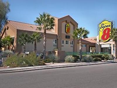 سوپر 8 مارانا/توکسُن اریا