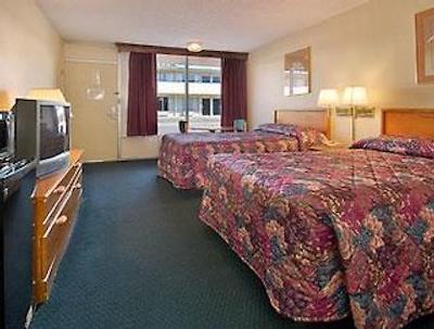 سوپر 8 اُکلاهما/فرنتیر سیتی