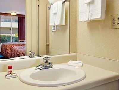 سوپر 8 اُکلاهما/فرنتیر سیتی