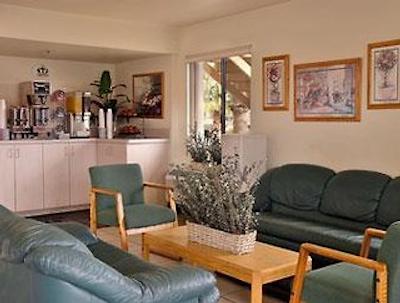 سوپر 8 متل-فنیکس مترو نرد