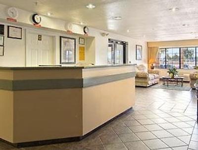 بمنت بای ویندهام فنیکس ای-10 نیر 51است او