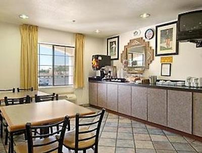 بمنت بای ویندهام فنیکس ای-10 نیر 51است او