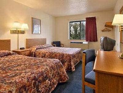 سوپر 8 متل-هامپتون