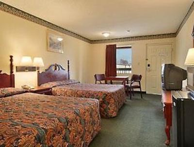 سوپر 8 متل-ریچلاند/جاکسُن اریا