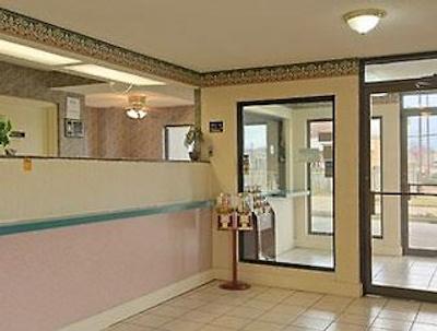 سوپر 8 متل-ریچلاند/جاکسُن اریا