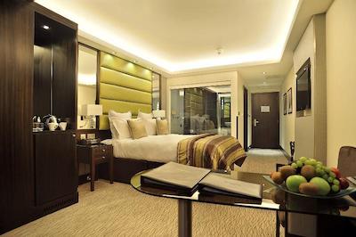 د منتکالم لندن ماربل ارچ