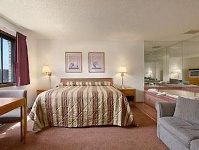 سوپر 8 متل-هارتفرد