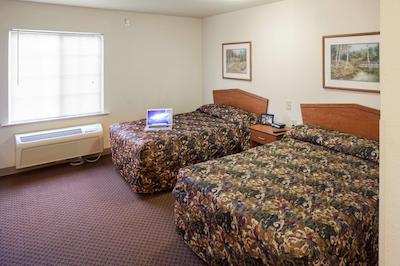 والو پلاس ایندیاناپلیز لاورنس