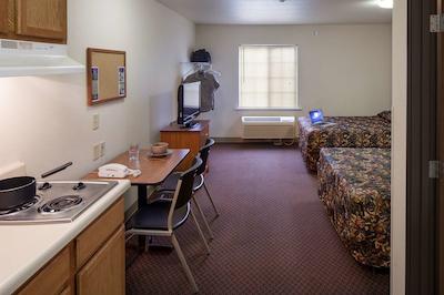 والو پلاس ایندیاناپلیز لاورنس