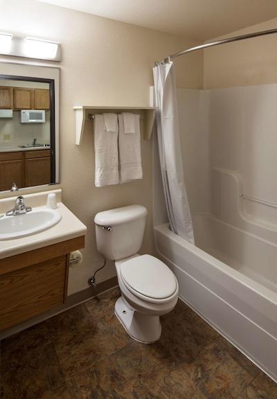 والو پلاس ایندیاناپلیز لاورنس