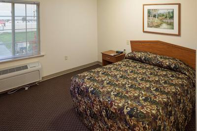 والو پلاس ایندیاناپلیز لاورنس