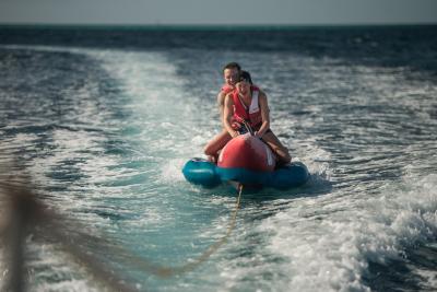 بیادهو آیلند