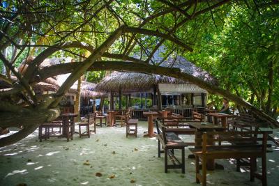 بیادهو آیلند