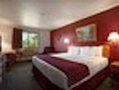 سوپر 8 بای ویندهام اولد