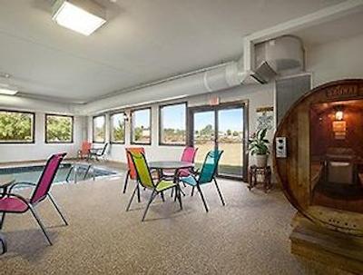 سوپر 8 بای ویندهام اولد