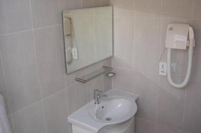 امبودو ویلیج