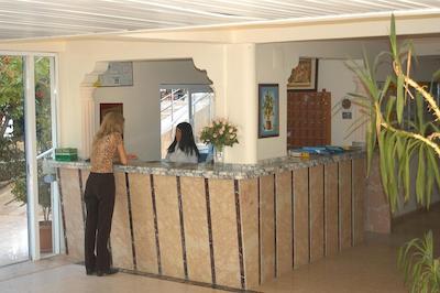 کلئوپاترا موز هتل