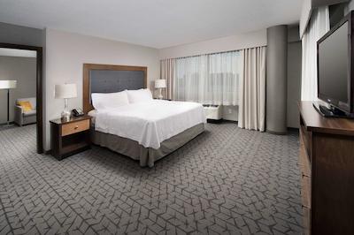 هموود سویتز بای هیلتون گایدرسبورگ / واشینگتون دک نرد