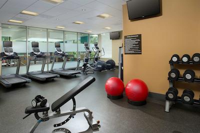 هموود سویتز بای هیلتون گایدرسبورگ / واشینگتون دک نرد