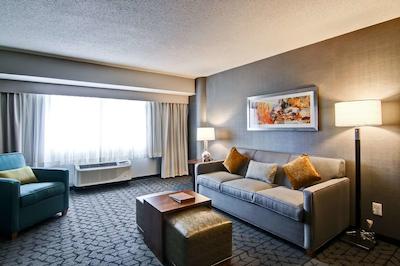 هموود سویتز بای هیلتون گایدرسبورگ / واشینگتون دک نرد