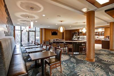 هموود سویتز بای هیلتون گایدرسبورگ / واشینگتون دک نرد