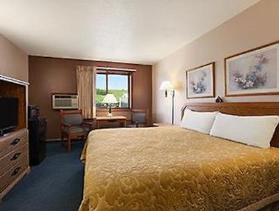 سوپر 8 متل-استورجیز